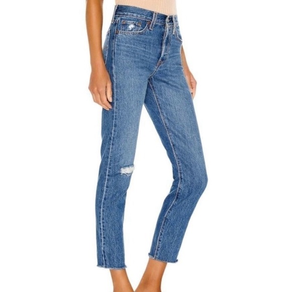 Levi’s Premium Denim Wedgie Button Fly High Rise Distressed Raw Hem Jeans - Picture 3 of 13